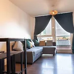 The Ivy . Contemporary Apart . Ideal For Long Stay