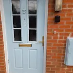 Glorious Bnb Longbridge