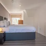 Spacious 5 Bedroom House In Birmingham Close To Nec For 12 Guests