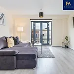 Pluxa Claassy Visit Birmingham City Centre Spacious Apartment With Free Parking