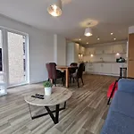 Spacious City Centre Apartments At Lexington Gardens By Hf Group