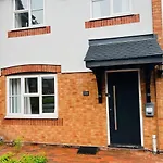 Tyburn Home, Birmingham With Free Parking