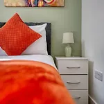 Luxurious Birmingham Home Private Parking Wifi - Near To Nec And Qeh