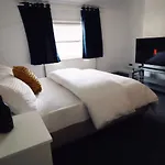 In The Heart Of Birmingham Luxury 3 Bedroom 2 Bed Apartment