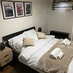 Luxury 1 Or 2 Bedroom Apartment Birmingham City Centre
