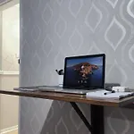 Cosy Warm Apartment In The Heart Of Moseley