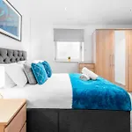 City Centre Apartment - 2 Bedroom - Secure Parking - Top Rated - 201M