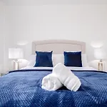 Broadway Mailbox Luxury New 1 Bed Apartment With Free Parking