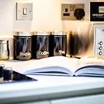 Luxe Modern Apartment By Your Perfect Stay Short Lets Birmingham
