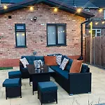 Heartland House, 7 Spacious Bedrooms Sleeps 4 Plus, Near Nec, Jlr,Bhx