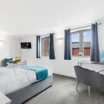 Pluxa Globe - Spacious Apartment In Jq With Parking