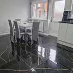 Birmingham Blissful House