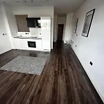 342 Stunning One Bedroom Studio Apartment