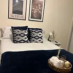 Modern 2 Bed, Apartment In The Heart Of Birmingham