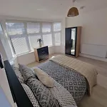 94 The Fordrough