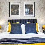 Oasis Suites