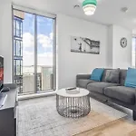 Luxury 2 Bedroom Apartment, On Broad Street!