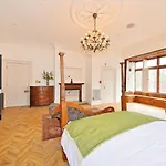 Superb Studio Flat 5 Minutes From City Centre