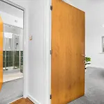 Luxury 2 Bedroom Apartment - Secure Parking - Jq - Pet Friendly 1La