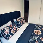 Comfort Room In A Townhouse Near Birmigham Centre