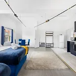 Elegant Apartments In Birmingham City Centre