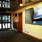 The Royal Angus Hotel