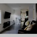 Treetops Flat3 Hall Green B28