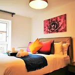 Lovely Holiday Home In Birmingham City Center 3 Bedrooms House By Hf Group