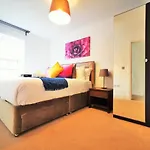 Lovely Holiday Home In Birmingham City Center 3 Bedrooms House By Hf Group