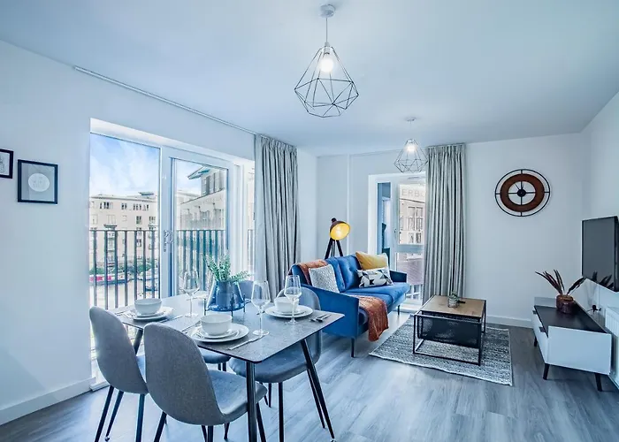 Smith House 1&2 Bed Apts Near Brindley Place, Canals, Bhm Arena, Broad St, Free Parking By Opulent