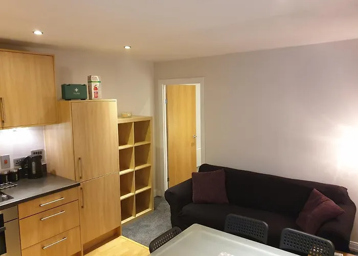 Birmingham Garnet, 3 Bedroom Apartment