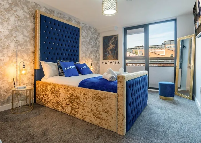 Maevela Apartments - Huge 7Ft Emperor Luxury 2 Bed Apartment - With Parking - New Build - City Centre, Digbeth - Rooftop Terrace - Ps4 & Smart Tv\'S