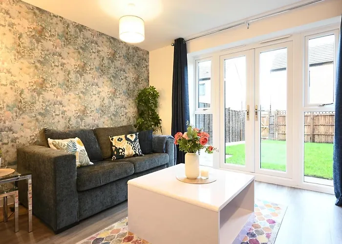 Luxury 4 Bed House With Gated Parking In The Heart Of Birmingham!