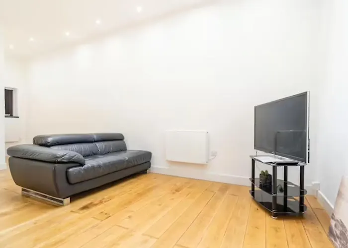 Beautiful Flat Available Next To The City Center