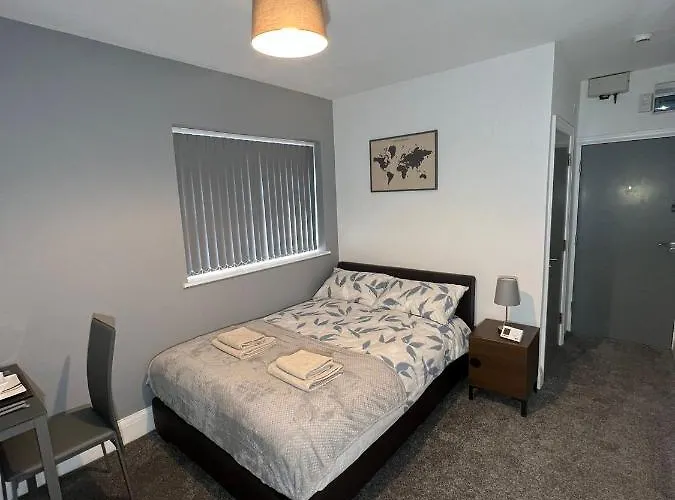 Apt 3. Private Studio In Moseley, Birmingham