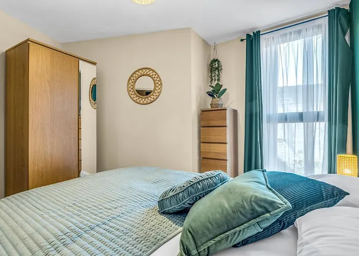 Serenity 2Bed Apartment - City Centre - Free Parking