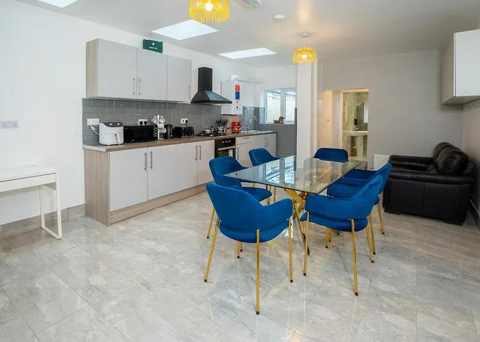 Kunda House Coventry Road