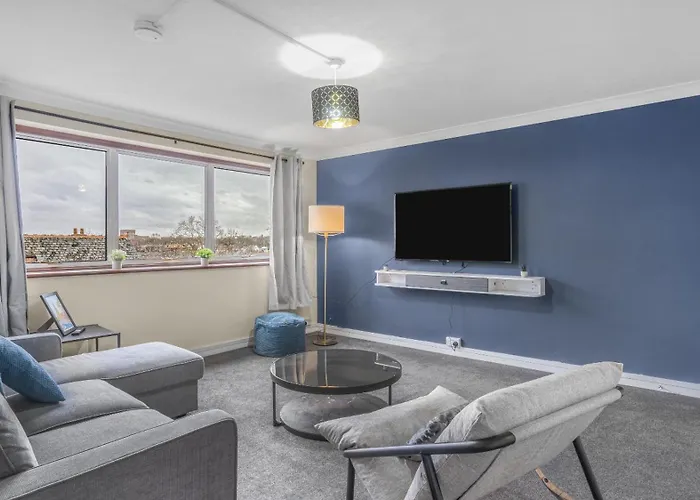Park Avenue - An Executive 2 Bed Suite With A Private Bathroom In Birmingham City Centre, 5 Mins To City Hospital