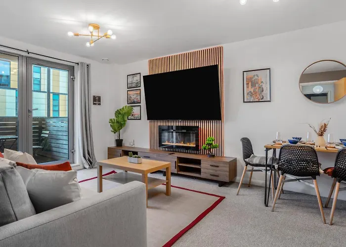 Japanese Suite 2Bed 2Bath, Free Park, Netfix, 75 Inch Tv, Games - City Centre- Maihom