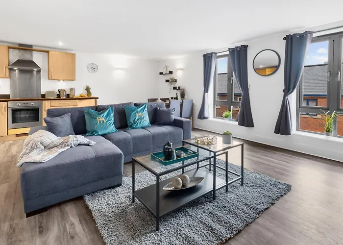 Pluxa Globe - Spacious Apartment In Jq With Parking