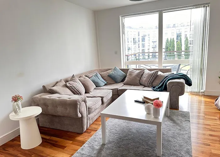 Centrally Located 1Br Apt Near Edg Cricket, University Of Bham, Priory Hospital & Cannon Hill Park
