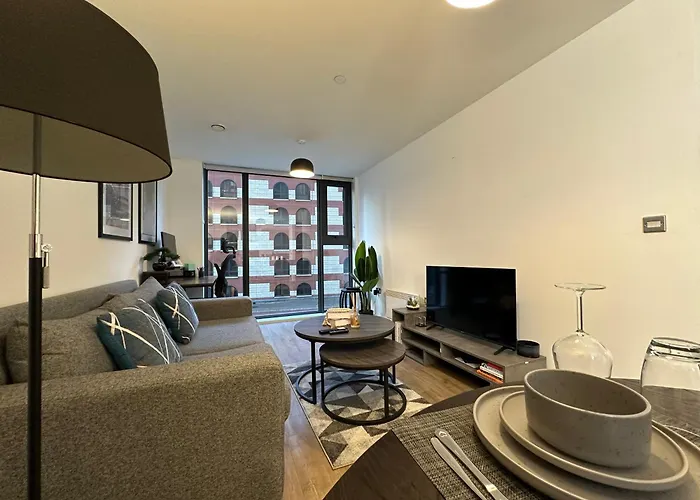 Cozy City Centre Apartment With Free Parking And Free Gym