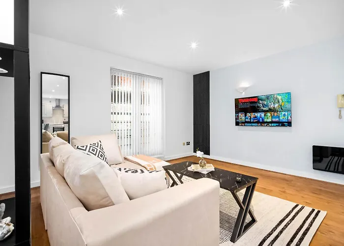 Luxury 2 Bedroom Apartment - Secure Parking - Jq - Pet Friendly 1La
