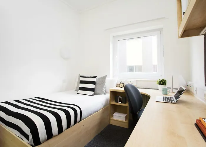 Modern Student-Only Ensuite Rooms In Birmingham City Centre