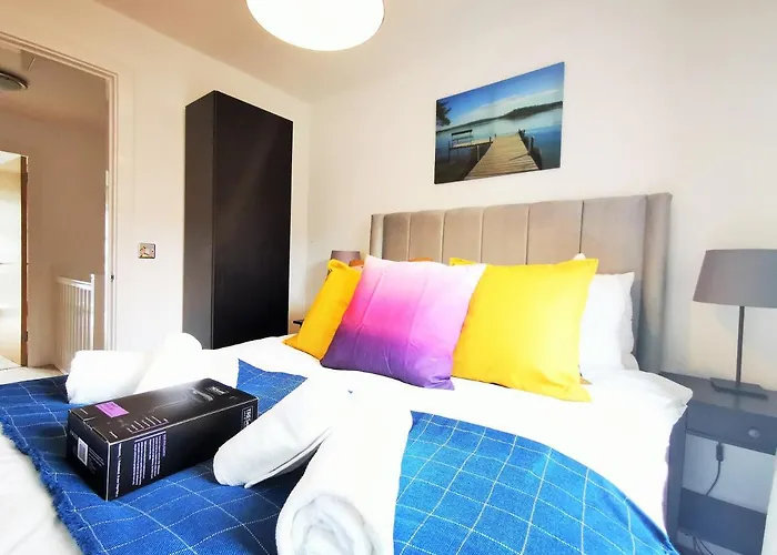 Lovely Holiday Home In Birmingham City Center 3 Bedrooms House By Hf Group