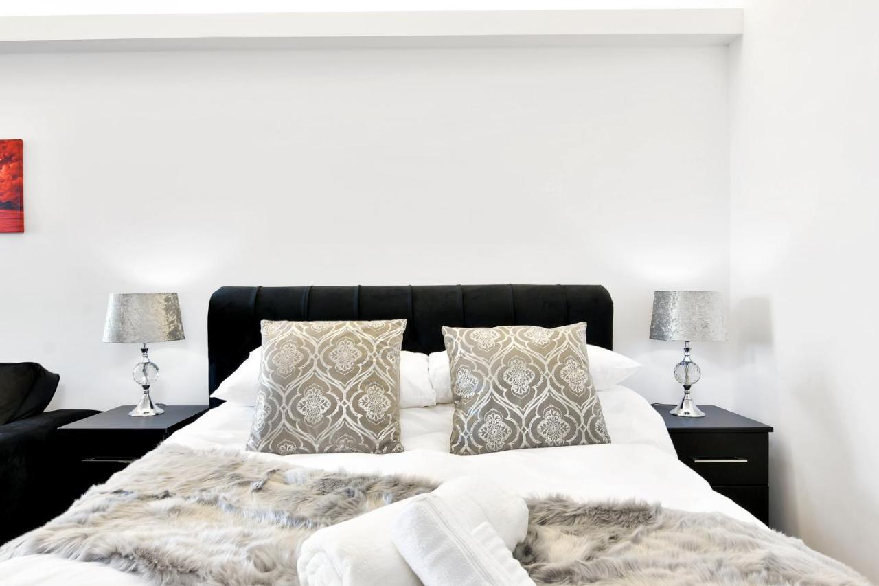 Xclusive Living Near City Centre Apartment *