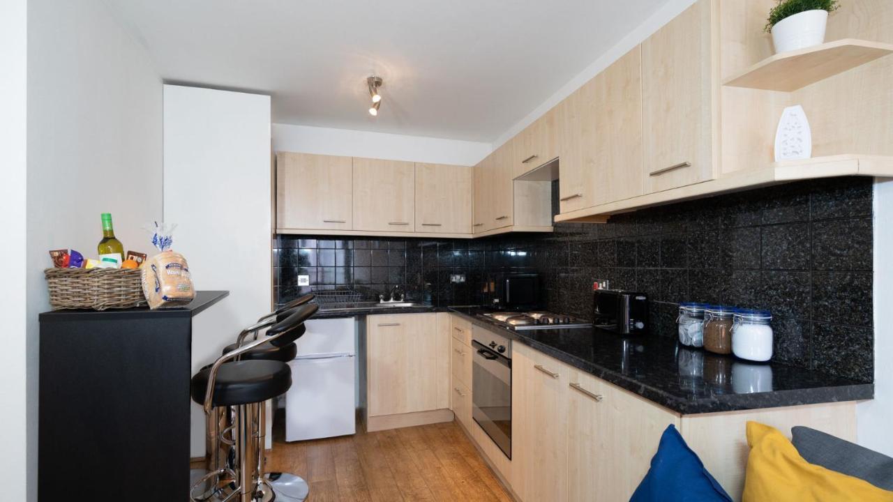 Apartment Contemporary 1-bed City-centre With Private Parking