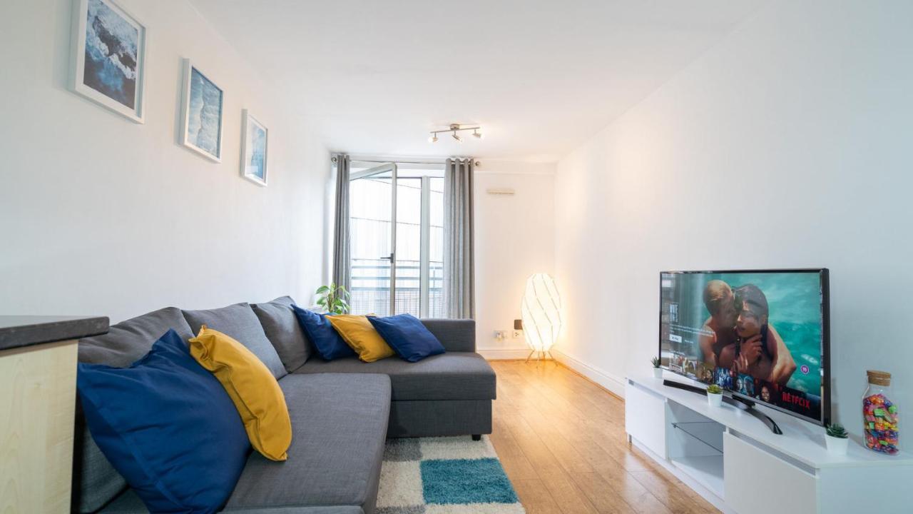 Contemporary 1-bed City-centre With Private Parking Birmingham