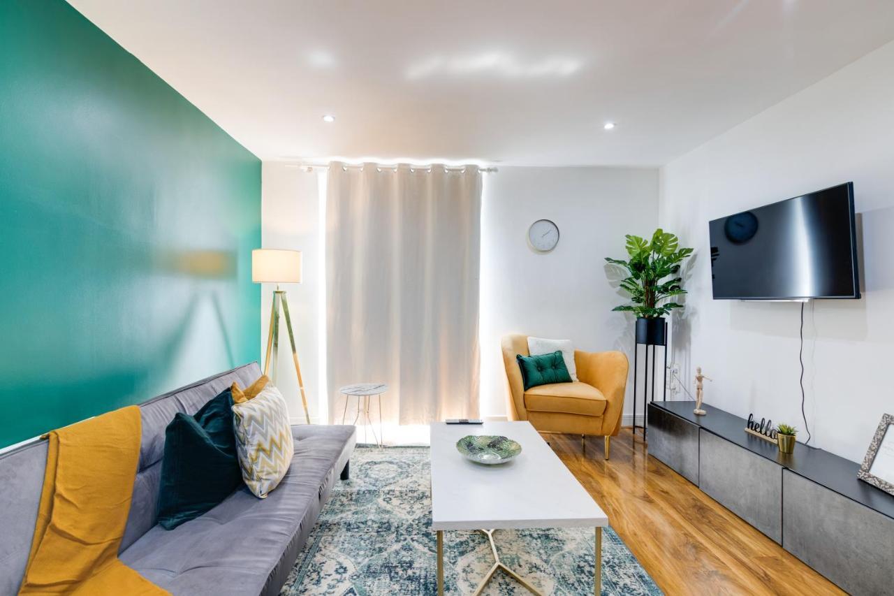 1 Bed 1 Min Walk To Broad St Very Central! Birmingham
