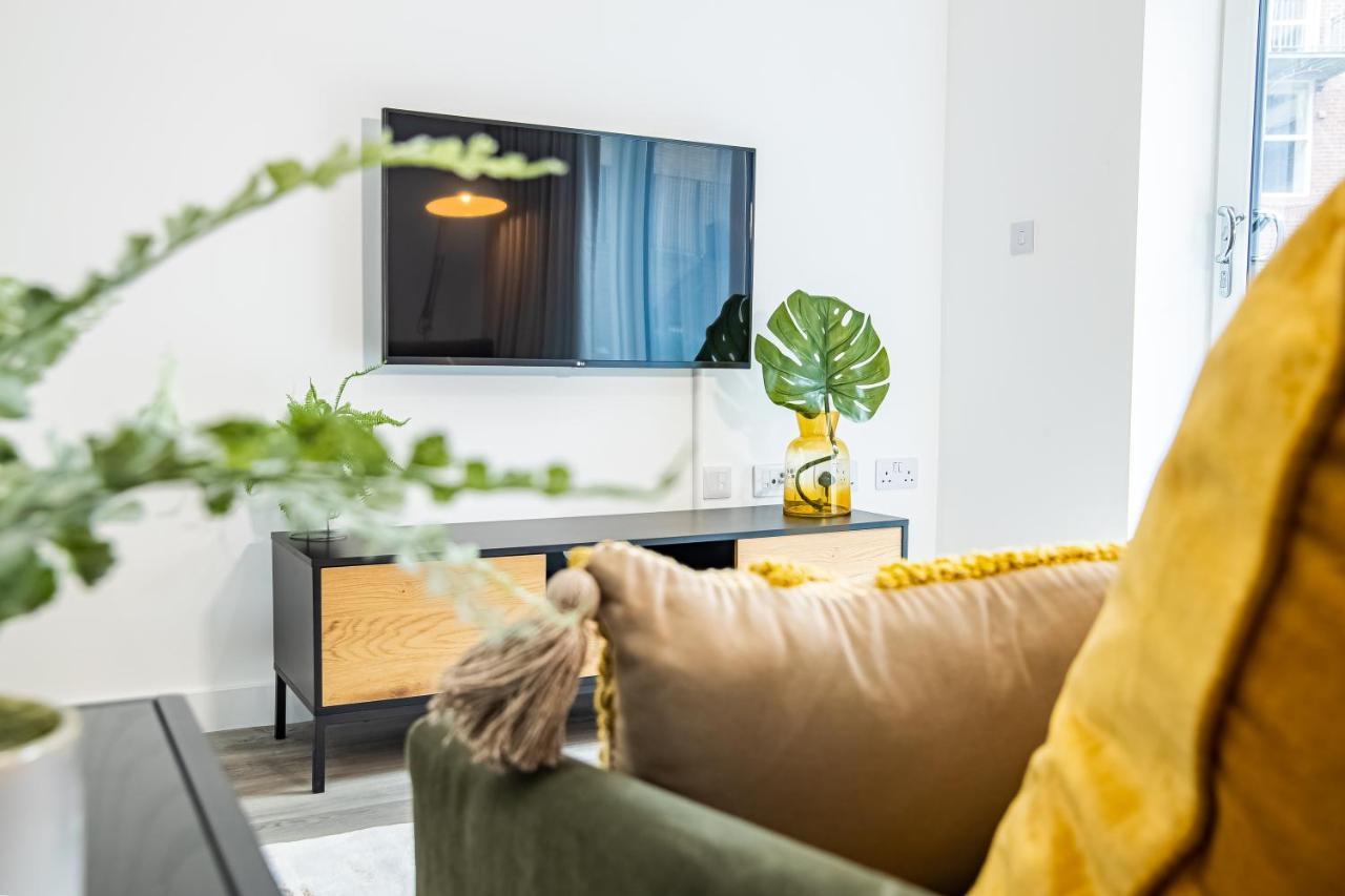 Smith House 1&2 Bed Apts Near Brindley Place, Canals, Bhm Arena, Broad St, Free Parking By Opulent Apartment